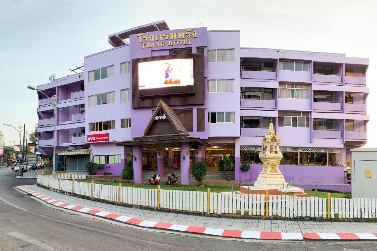 Oyo 565 Trang Hotel Eksteriør billede