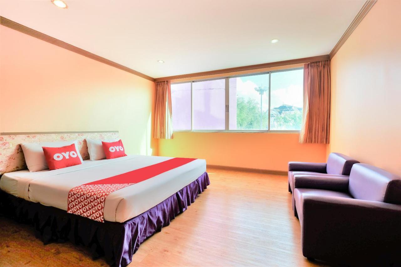 Oyo 565 Trang Hotel Eksteriør billede